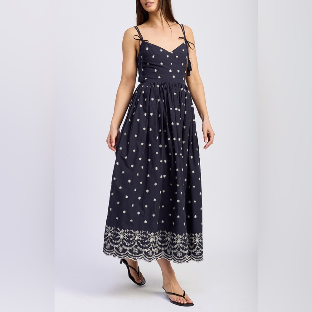 En Saison Navy Blue Star Midi Dress with White Embroidered Hem - Picture 4 of 12